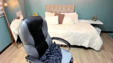 Cataleya online show from October 24, 2025, 12:12 pm