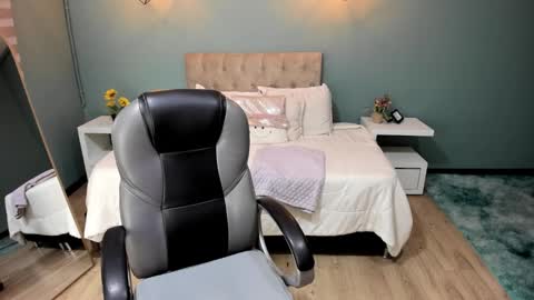 Cataleya online show from November 24, 2025, 11:43 am