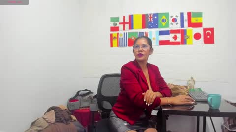 Snapshot of miss_clarepocahose chatting on June 17, 2026, 2:14 am Clare PocaHose online show from June 17, 2026, 2:14 am