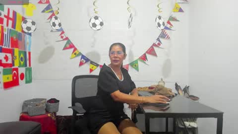 Snapshot of miss_clarepocahose chatting on June 19, 2026, 12:59 am Clare PocaHose online show from June 19, 2026, 12:59 am