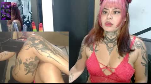 miss_clover online show from November 10, 2025, 9:41 am