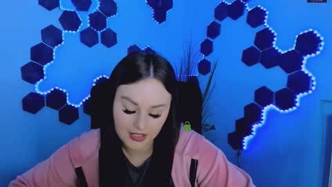 miss_courtney online show from March 11, 2026, 9:37 am