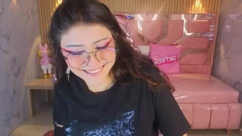 Snapshot of miss_devil_s chatting on December 19, 2025, 3:24 am miss_devil_s online show from December 19, 2025, 3:24 am