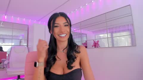 Snapshot of miss_diamond__ chatting on April 7, 2026, 7:31 am miss_diamond__ online show from April 7, 2026, 7:31 am
