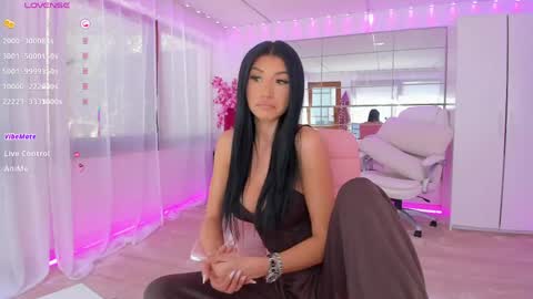 Snapshot of miss_diamond__ chatting on April 18, 2026, 7:23 am miss_diamond__ online show from April 18, 2026, 7:23 am