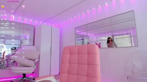 Snapshot of miss_diamond__ chatting on April 19, 2026, 8:13 am miss_diamond__ online show from April 19, 2026, 8:13 am