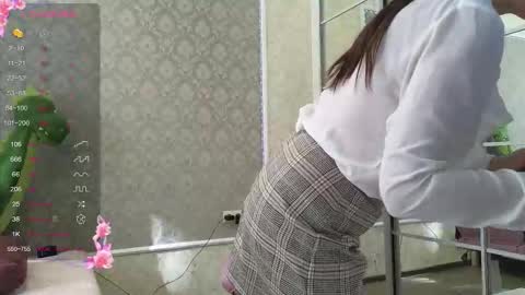 miss_divora online show from October 22, 2025, 9:31 am