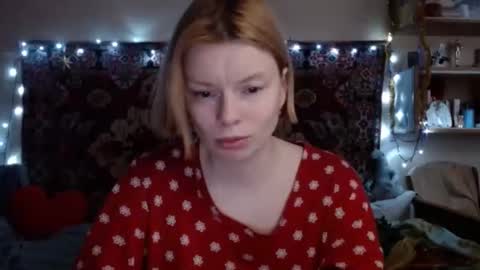Snapshot of miss_elistia_ chatting on December 2, 2024, 11:34 am Elis online show from December 2, 2024, 11:34 am
