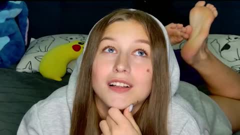 Snapshot of miss_emily_miller chatting on November 21, 2025, 5:22 pm Emily online show from November 21, 2025, 5:22 pm