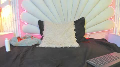 Snapshot of miss_evans_ chatting on January 6, 2026, 5:49 pm miss_evans_ online show from January 6, 2026, 5:49 pm