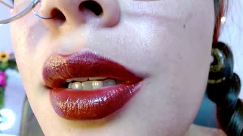Snapshot of miss_evoleth2 chatting on February 25, 2025, 9:20 am Miss Evoleth online show from February 25, 2025, 9:20 am