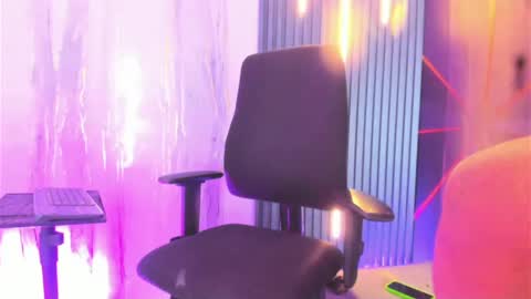 miss_isa19 online show from May 26, 2026, 12:39 am