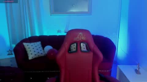 Snapshot of miss_isabella_m chatting on March 10, 2025, 8:01 pm Isabella online show from March 10, 2025, 8:01 pm