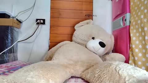 miss marilag  online show from February 7, 2025, 4:27 am