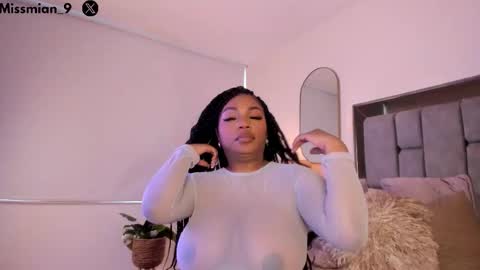 Snapshot of miss_mian chatting on October 21, 2025, 8:09 pm Mian online show from October 21, 2025, 8:09 pm