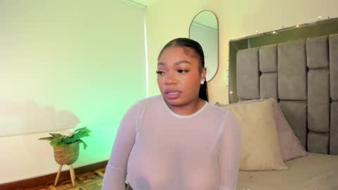 Snapshot of miss_mian chatting on December 17, 2025, 8:48 pm Mian online show from December 17, 2025, 8:48 pm