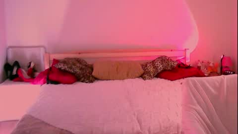 Snapshot of miss_mimys chatting on March 7, 2025, 10:43 pm Nicol online show from March 7, 2025, 10:43 pm