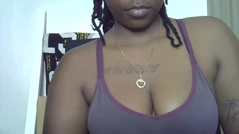 Snapshot of miss_sinphoria chatting on September 16, 2025, 2:07 pm Miss online show from September 16, 2025, 2:07 pm