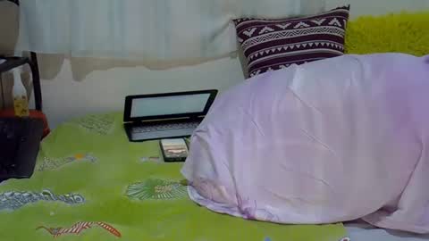 Snapshot of miss_squirty2 chatting on December 18, 2024, 9:25 am jasmine online show from December 18, 2024, 9:25 am