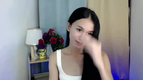 Snapshot of miss_sunshinex chatting on January 23, 2025, 7:43 am Shine online show from January 23, 2025, 7:43 am