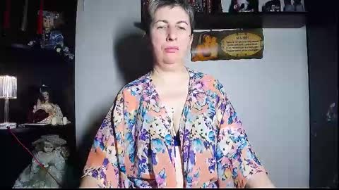 Snapshot of miss_tasha_kom chatting on December 21, 2025, 10:55 am miss_tasha_kom online show from December 21, 2025, 10:55 am