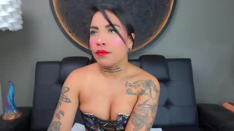 Vaiolette online show from March 10, 2026, 11:15 am