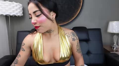 Vaiolette online show from April 13, 2026, 11:05 am