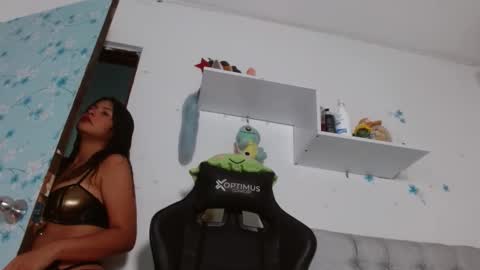 hanna    online show from January 15, 2026, 1:21 am