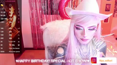 Snapshot of miss_volturi chatting on December 11, 2024, 2:19 am Miss volturi online show from December 11, 2024, 2:19 am