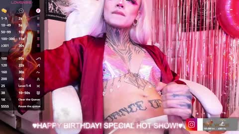 Snapshot of miss_volturi chatting on December 11, 2024, 5:21 am Miss volturi online show from December 11, 2024, 5:21 am