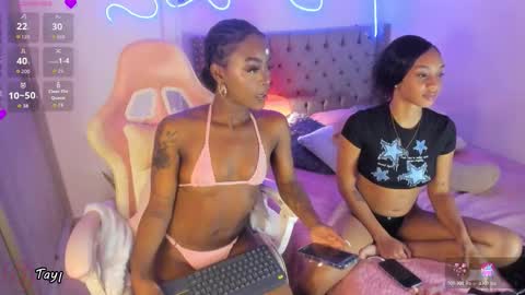 Snapshot of miss_west chatting on December 18, 2025, 6:19 am Tay Tay Independent Model online show from December 18, 2025, 6:19 am