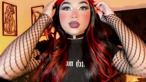 miss_zz online show from November 11, 2025, 6:41 pm