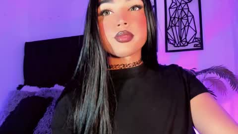 miss_zz online show from December 13, 2025, 7:53 pm