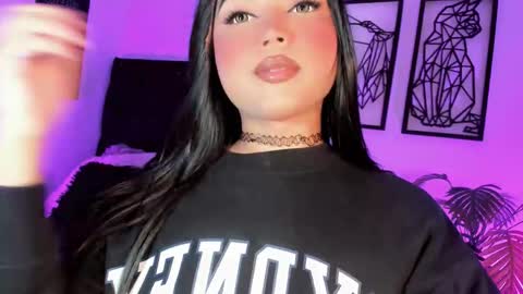 miss_zz online show from February 17, 2026, 6:58 pm