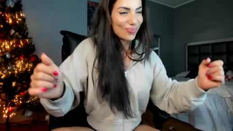 Alesyamuscledoll online show from December 17, 2024, 10:00 pm