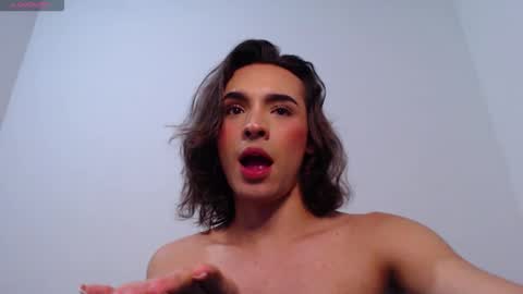 Snapshot of missarii28 chatting on March 2, 2026, 5:08 am Mis Ari online show from March 2, 2026, 5:08 am