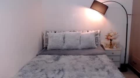 Snapshot of missaubreyfox chatting on December 6, 2024, 3:44 pm Ms. Aubrey Fox online show from December 6, 2024, 3:44 pm