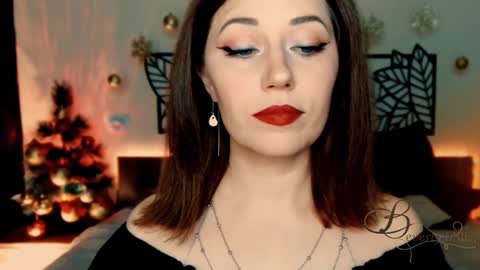 The divine Beverly online show from December 21, 2024, 6:23 pm