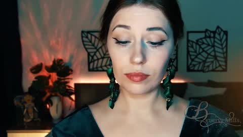 The divine Beverly online show from January 24, 2025, 6:25 pm