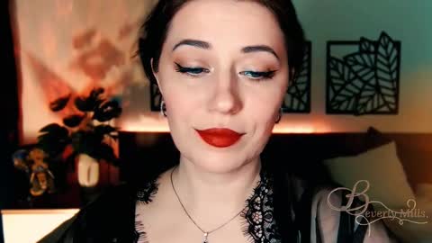 The divine Beverly online show from March 9, 2025, 7:05 pm