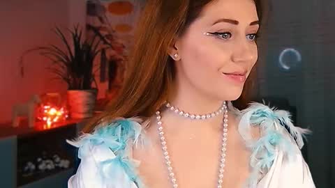 Snapshot of missbeverlymills chatting on February 7, 2026, 5:55 am The divine Beverly online show from February 7, 2026, 5:55 am