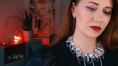 Snapshot of missbeverlymills chatting on February 10, 2026, 5:33 am The divine Beverly online show from February 10, 2026, 5:33 am