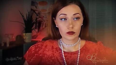 Snapshot of missbeverlymills chatting on March 1, 2026, 6:10 pm The divine Beverly online show from March 1, 2026, 6:10 pm