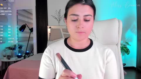 Snapshot of missbianca1 chatting on December 4, 2024, 11:13 pm Bianca Torres online show from December 4, 2024, 11:13 pm