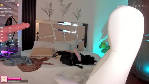 Snapshot of missbianca1 chatting on December 10, 2024, 5:07 am Bianca Torres online show from December 10, 2024, 5:07 am