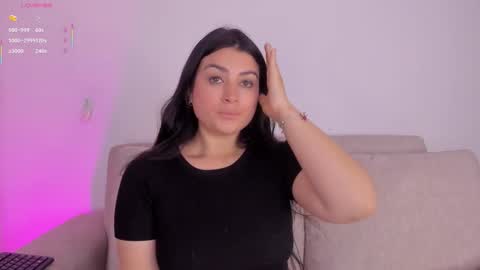 Bianca Torres online show from November 7, 2025, 12:38 pm