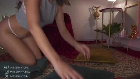 Snapshot of missbunnygirl chatting on March 18, 2026, 2:09 pm missbunnygirl online show from March 18, 2026, 2:09 pm