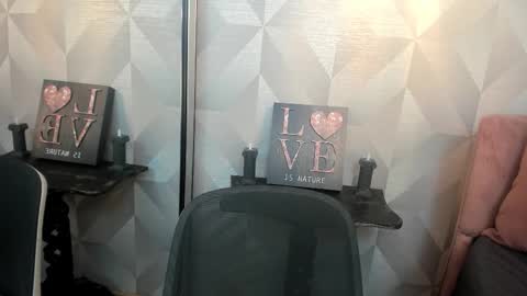 Snapshot of misscarlet_26 chatting on March 20, 2026, 2:44 pm Misscarlet 26 online show from March 20, 2026, 2:44 pm