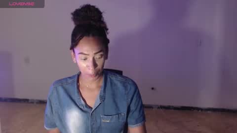 Snapshot of misscruzxz chatting on October 2, 2025, 7:54 pm Donna di Diamanti online show from October 2, 2025, 7:54 pm