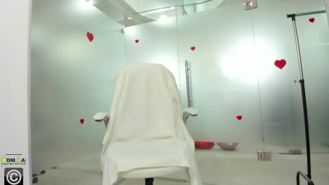 Snapshot of missdominna chatting on March 16, 2026, 5:44 am Miss Domina online show from March 16, 2026, 5:44 am